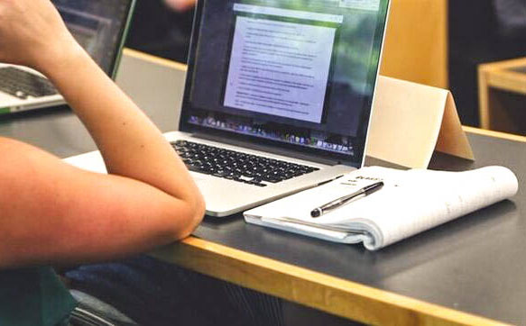 Los alumnos de la Facultad de Ciencias Económicas tienen tiempo hasta el 01 de junio. Foto/internet.